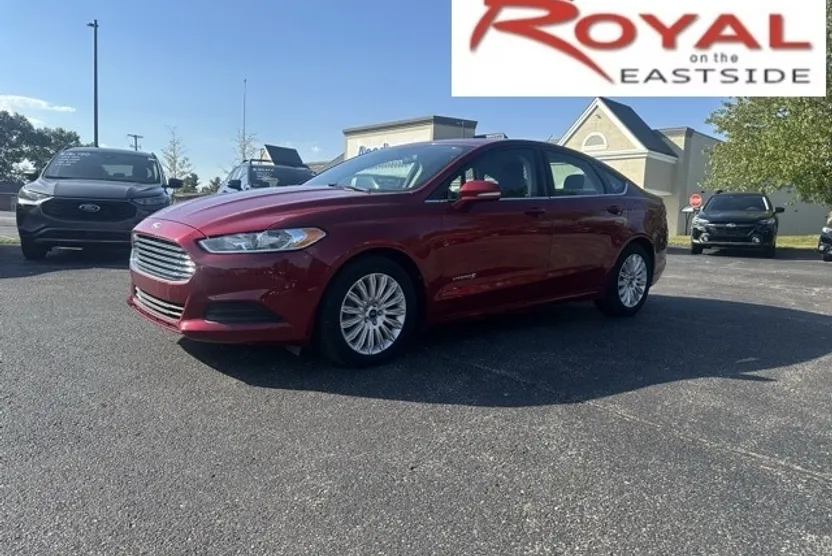 2014 Ford Fusion Hybrid SE photo 1