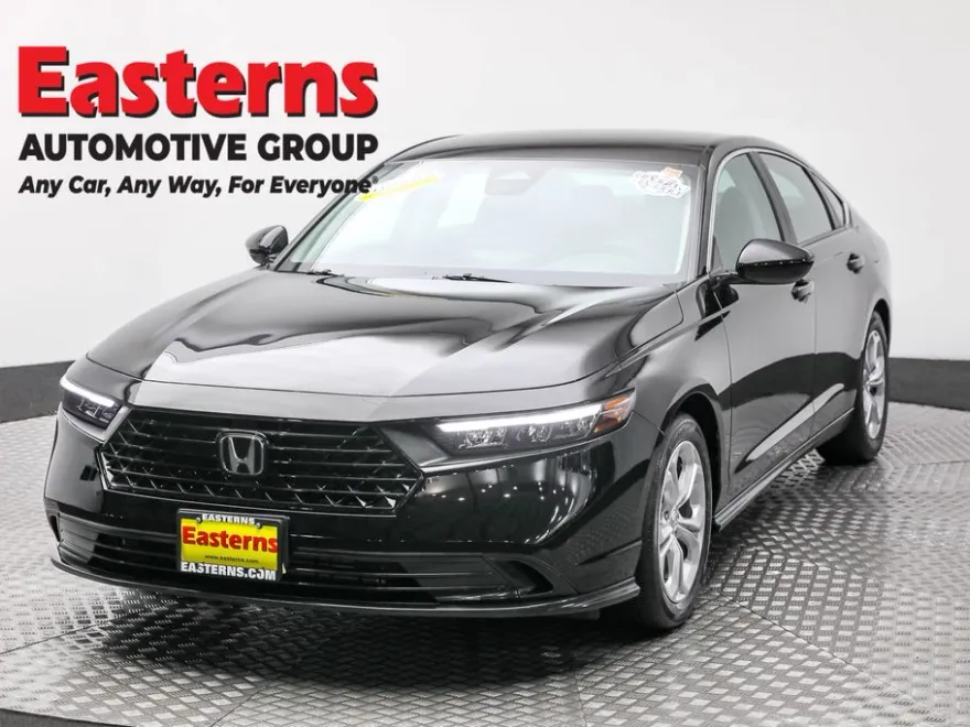2023 Honda Accord LX photo 1