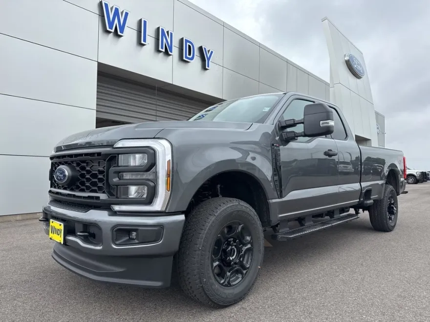 2026 Ford F-350 photo 1