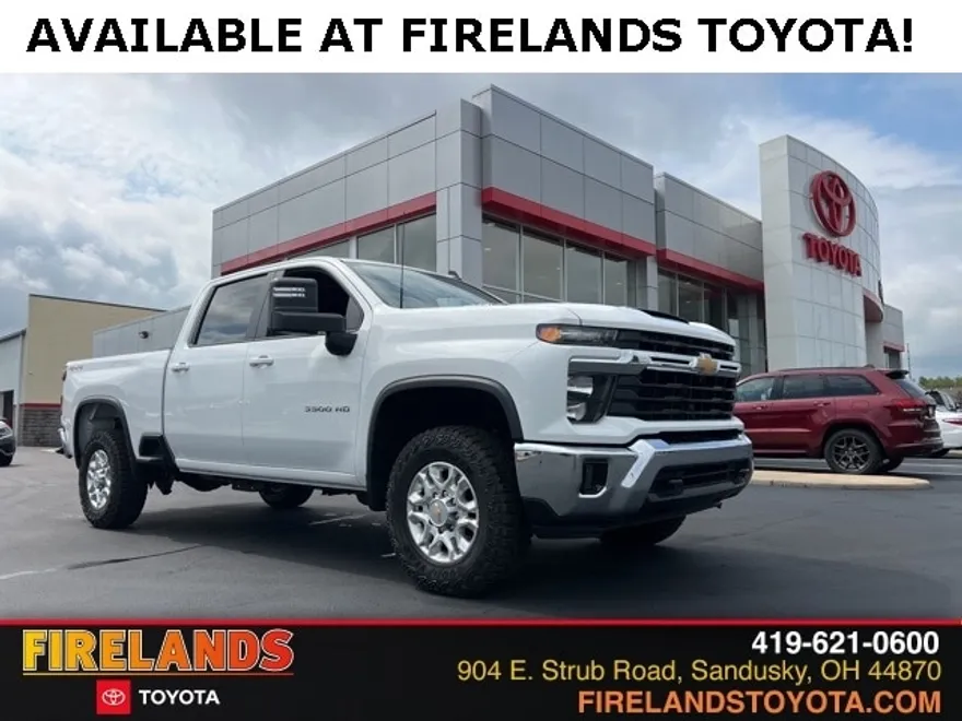 2024 Chevrolet Silverado 3500HD LT photo 1