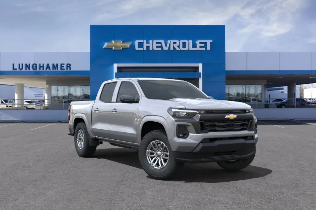 2025 Chevrolet Colorado Work Truck LT photo 1