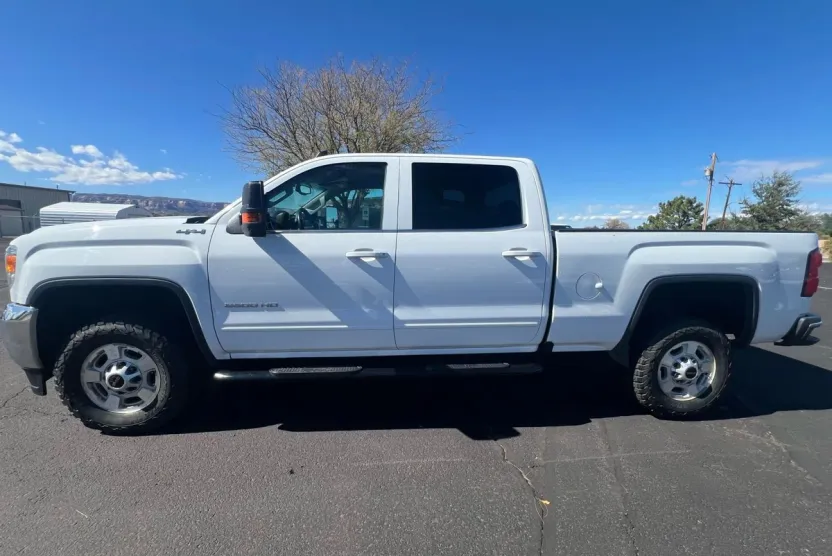2017 Gmc Sierra SLE photo 1