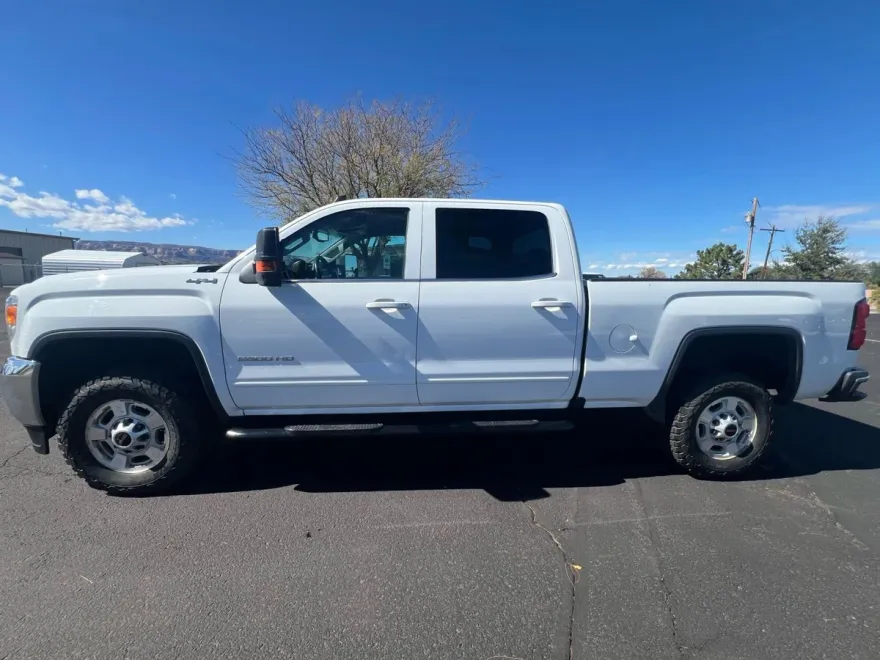 2017 Gmc Sierra SLE photo 1
