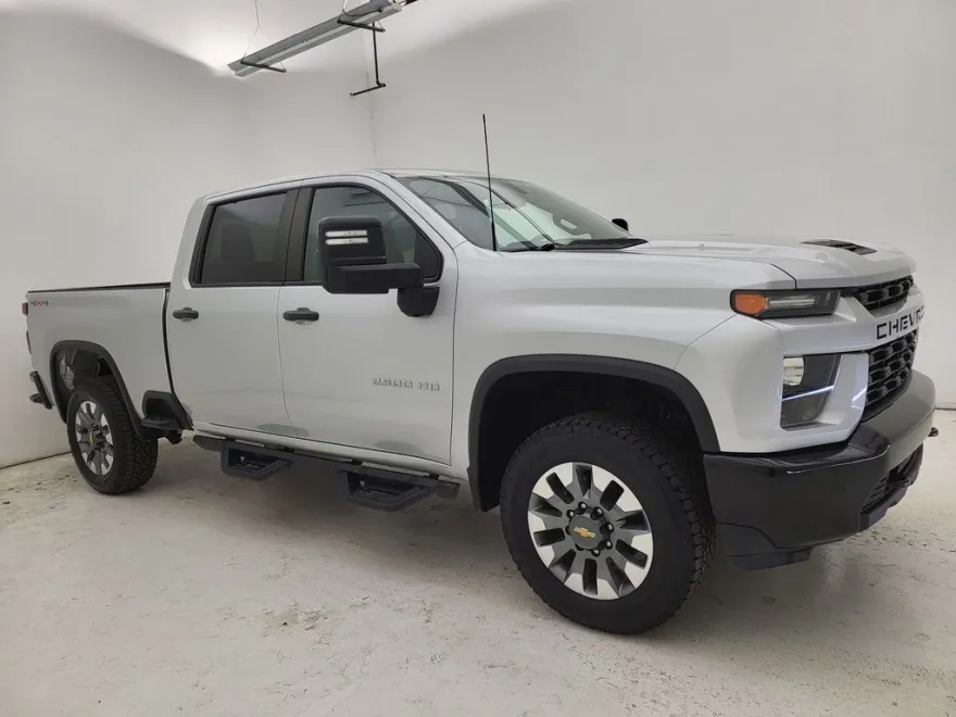 2022 Chevrolet Silverado 2500HD Custom photo 1