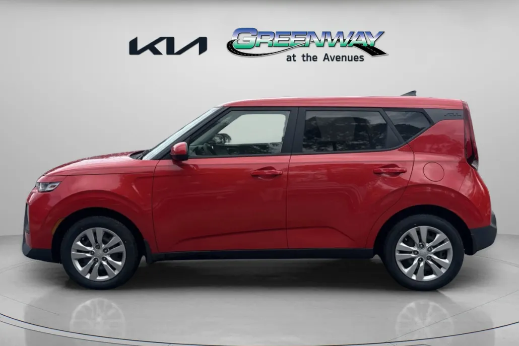 2021 Kia Soul LX photo 1