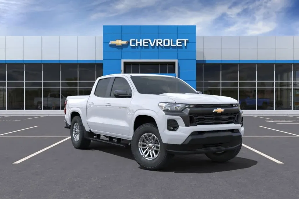 2024 Chevrolet Colorado LT photo 1