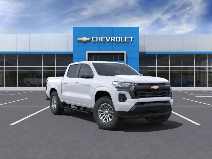 2024 Chevrolet Colorado LT photo 1