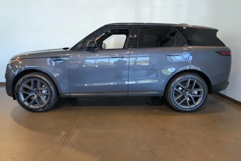 2025 Land Rover Range Rover Sport SE photo 1