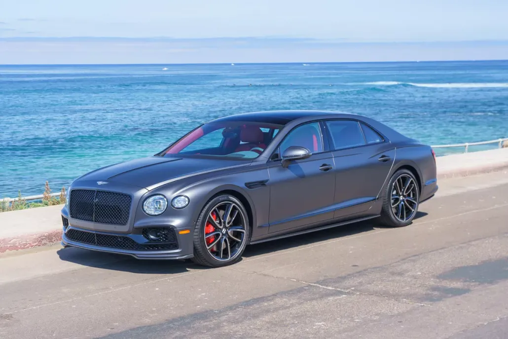 2024 Bentley Flying Spur V8 photo 1