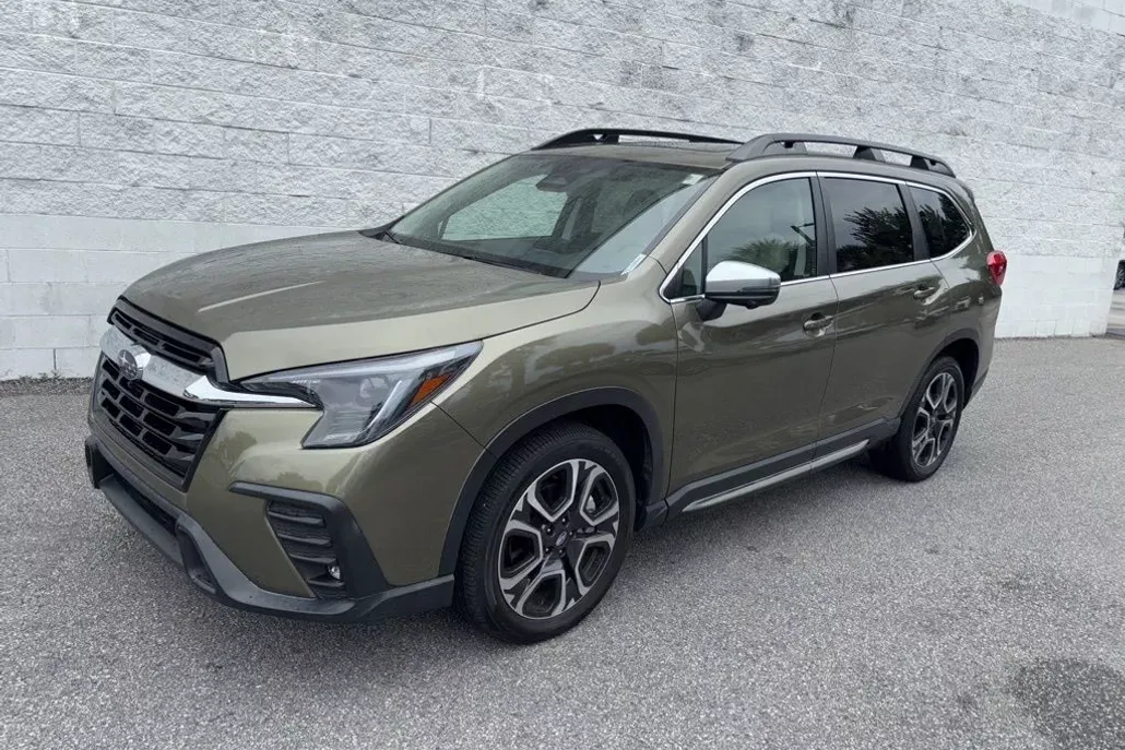 2023 Subaru Ascent Limited photo 1