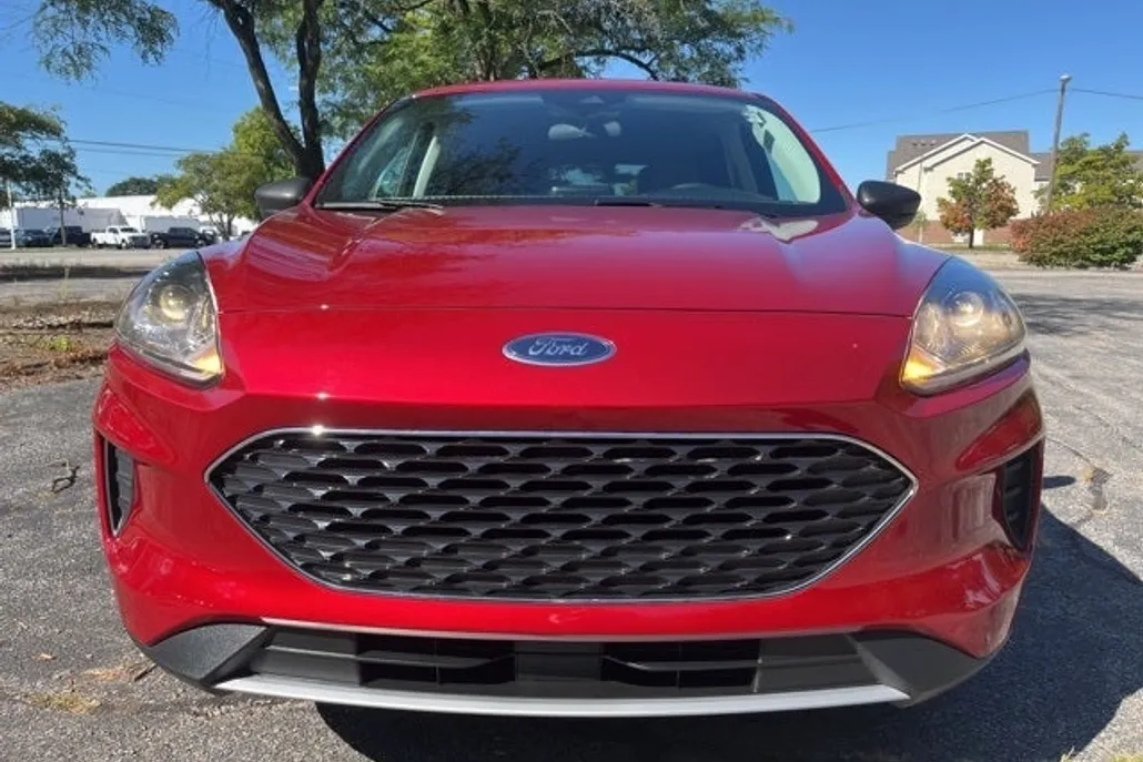 2022 Ford Escape SE photo 1