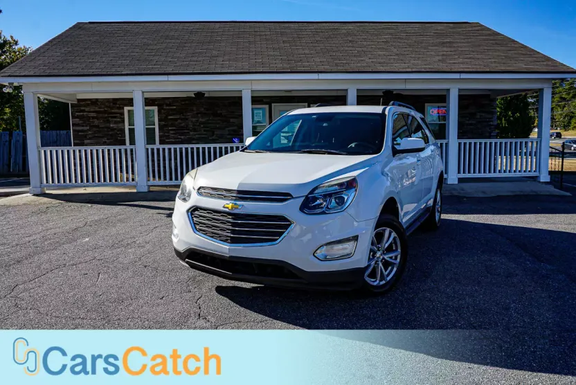 2017 Chevrolet Equinox LT photo 1