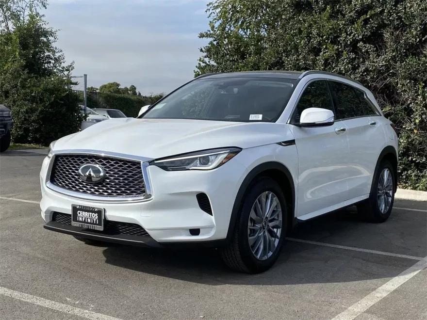 2025 Infiniti QX50 Luxe photo 1