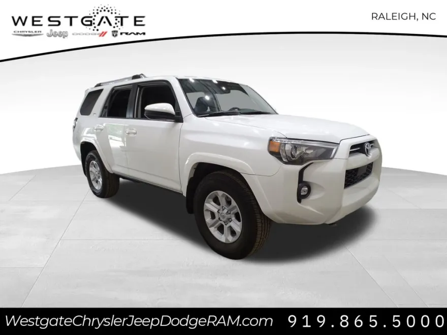2021 Toyota 4Runner SR5 photo 1