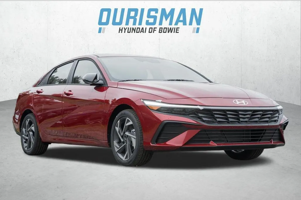 2025 Hyundai Elantra SEL Sport photo 1