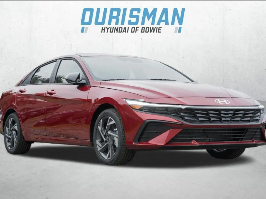 2025 Hyundai Elantra SEL Sport photo 1