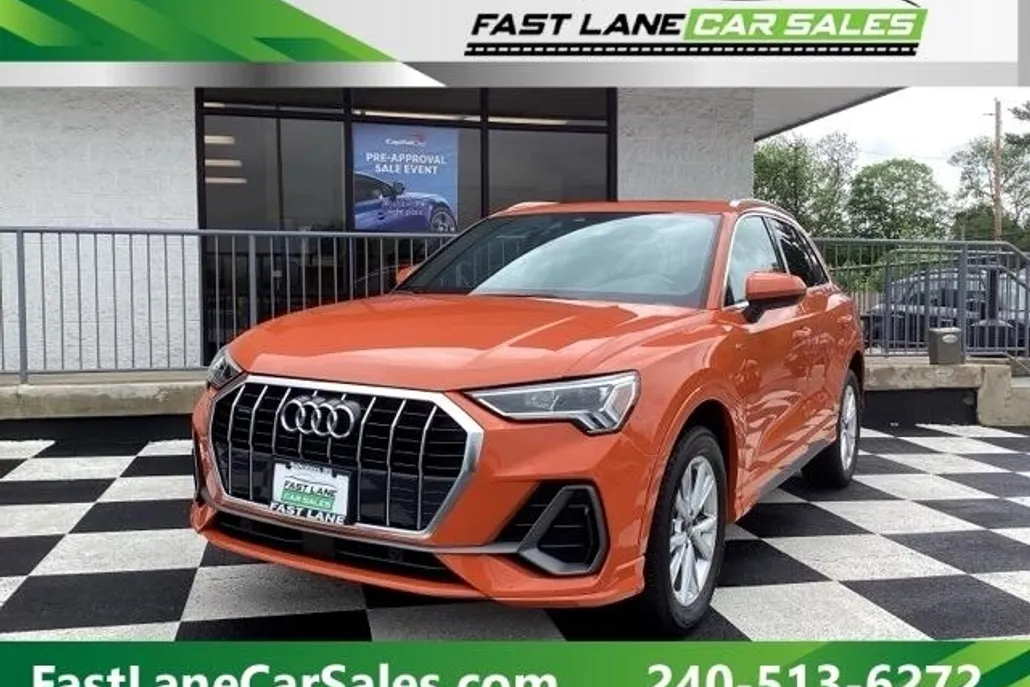 2024 Audi Q3 S line Premium photo 1