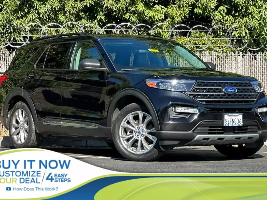 2022 Ford Explorer XLT photo 1
