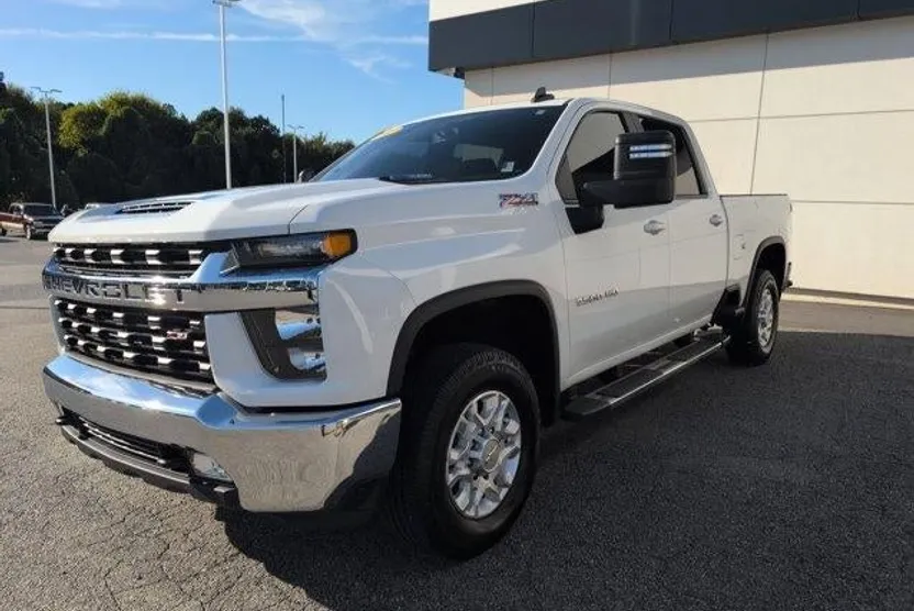 2022 Chevrolet Silverado 2500HD LT photo 1