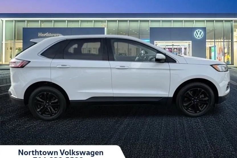 2020 Ford Edge SEL photo 1