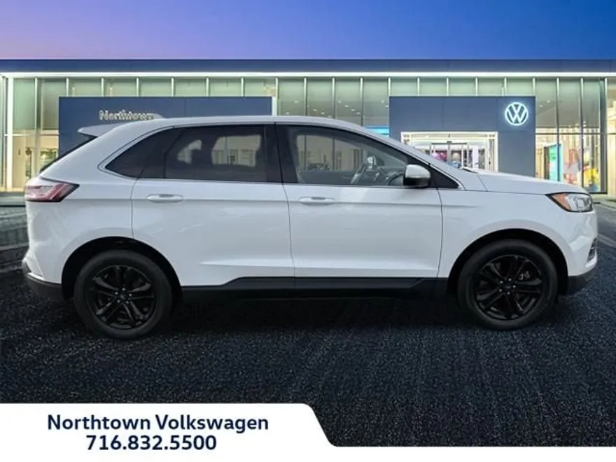 2020 Ford Edge SEL photo 1