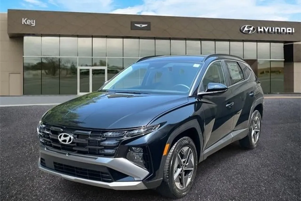 2025 Hyundai Tucson SEL photo 1