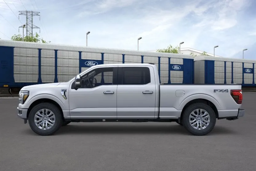 2025 Ford F-150 Lariat photo 1