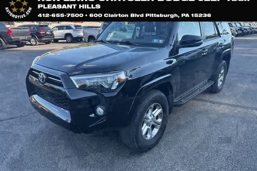2020 Toyota 4Runner SR5 photo 1