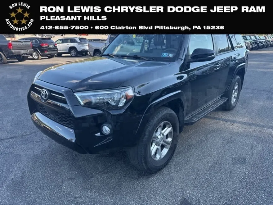 2020 Toyota 4Runner SR5 photo 1