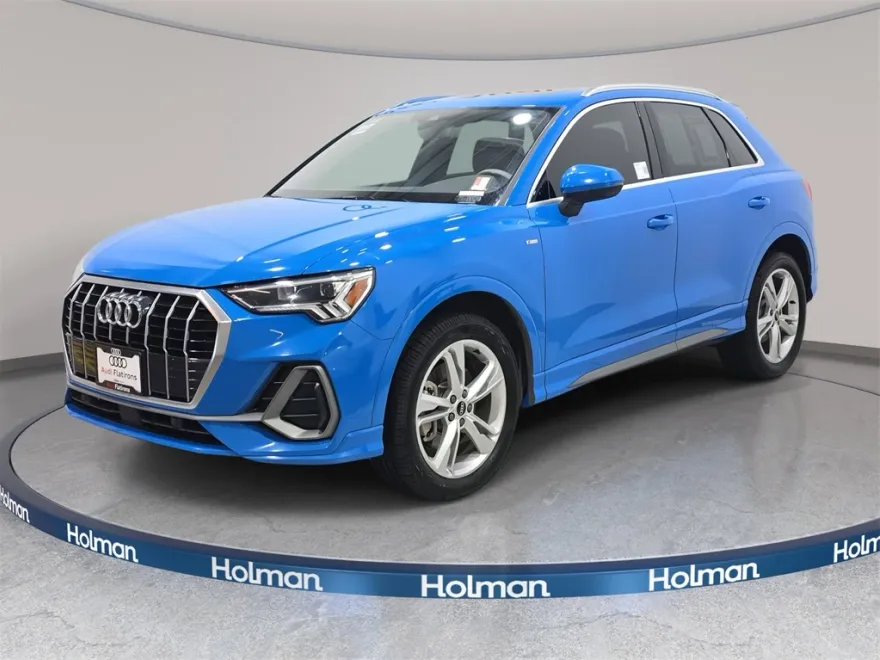 2021 Audi Q3 S line Premium Plus photo 1