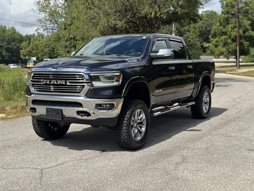 2019 Ram 1500 Laramie photo 1