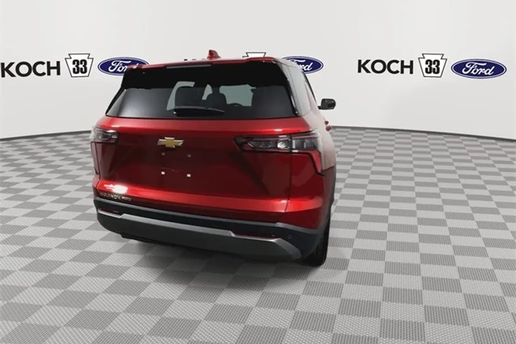 2025 Chevrolet Equinox LT photo 1