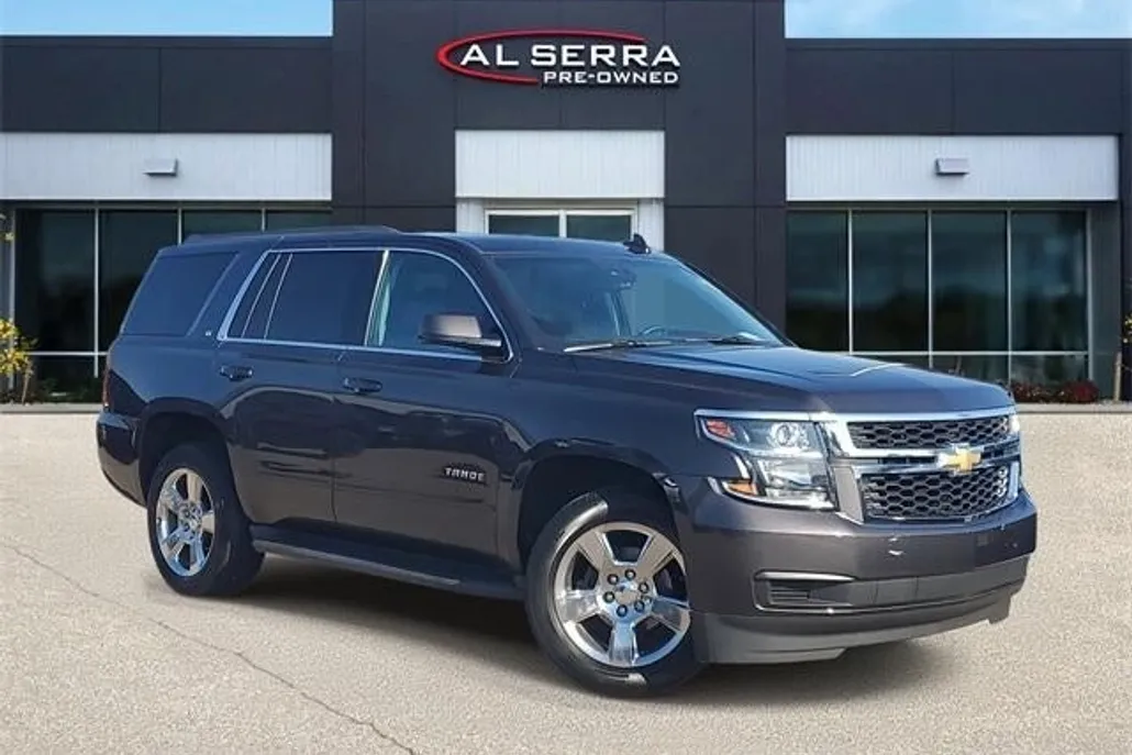 2016 Chevrolet Tahoe LT photo 1
