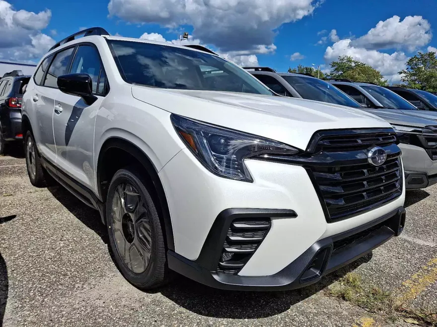 2025 Subaru Ascent Onyx Edition Touring photo 1