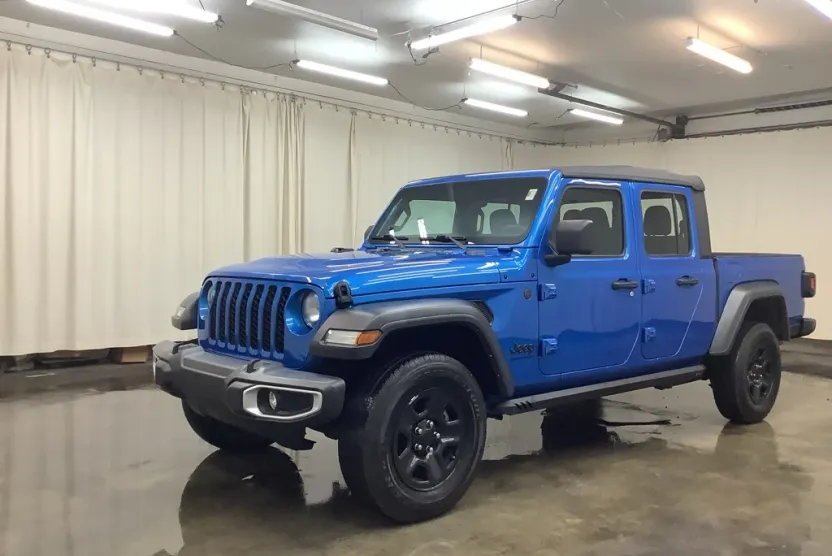 2023 Jeep Gladiator Sport photo 1