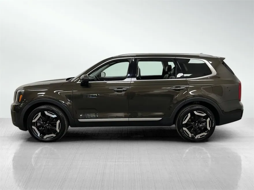 2023 Kia Telluride S photo 1