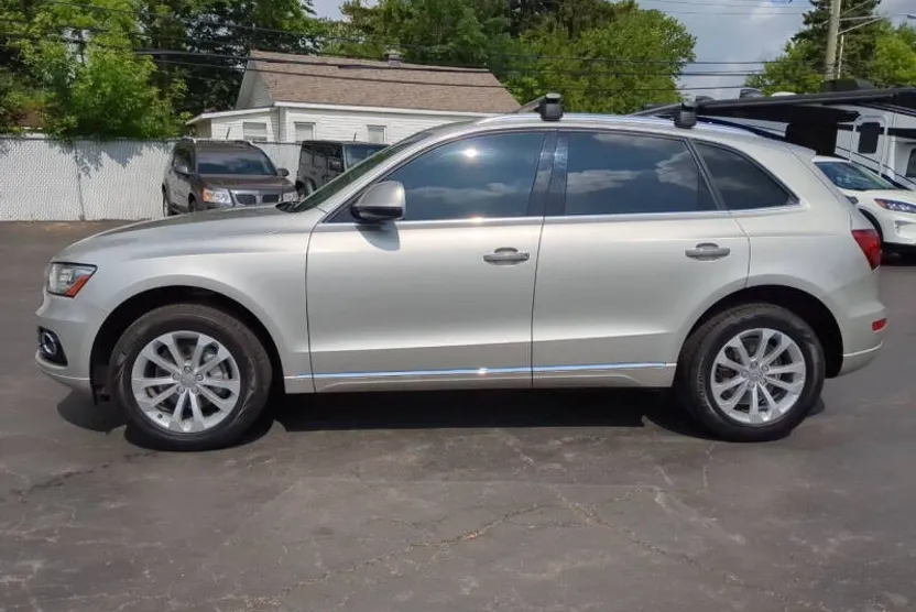 2016 Audi Q5 2.0T Premium Plus photo 1