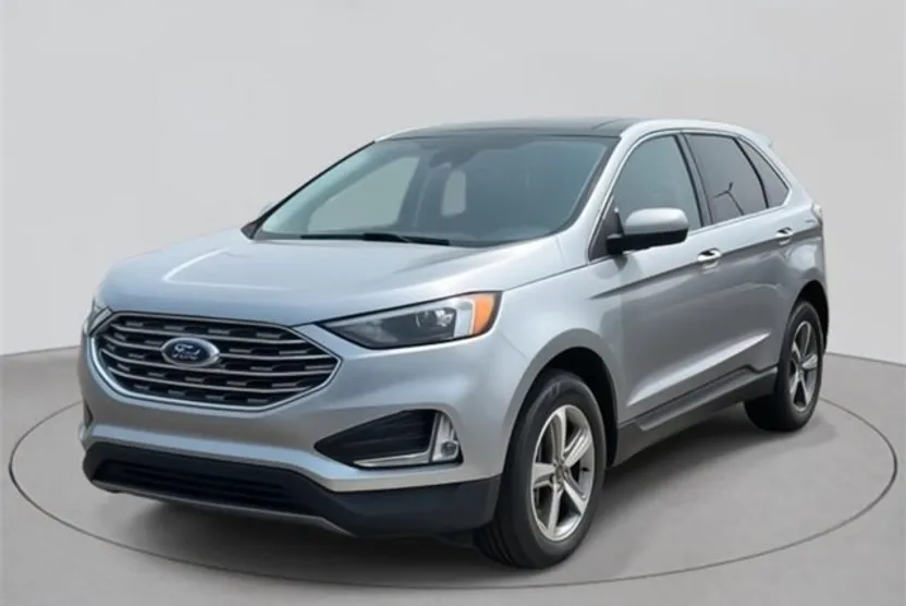 2022 Ford Edge SEL photo 1