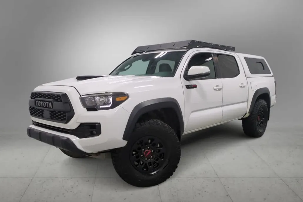 2018 Toyota Tacoma TRD Pro photo 1