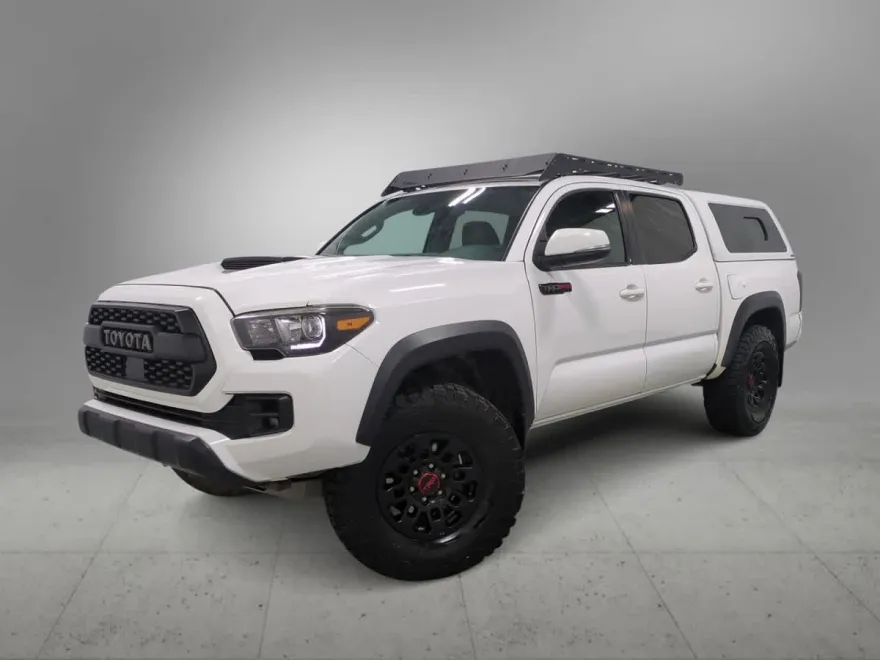 2018 Toyota Tacoma TRD Pro photo 1