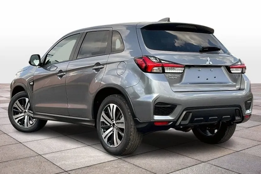 2025 Mitsubishi Outlander Sport ES photo 1