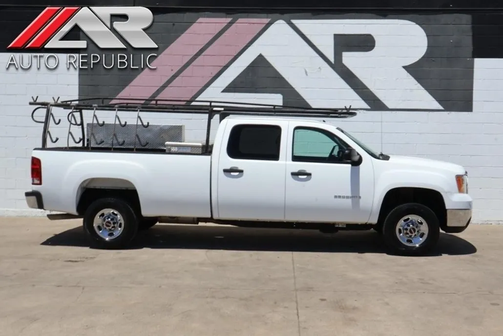 2009 Gmc Sierra SLE photo 1
