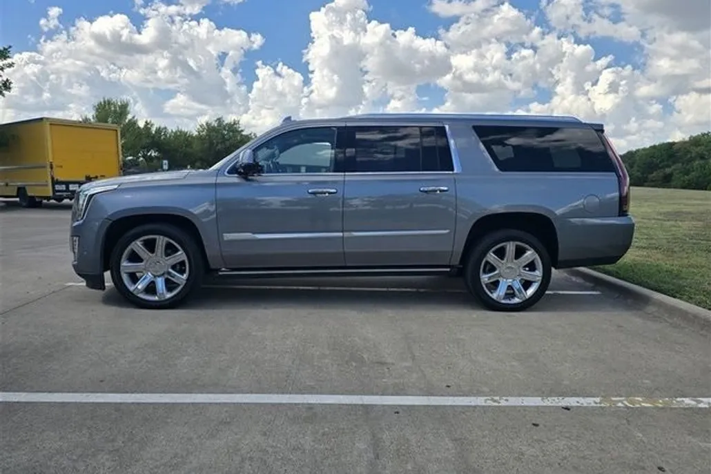 2018 Cadillac Escalade ESV Premium Luxury photo 1
