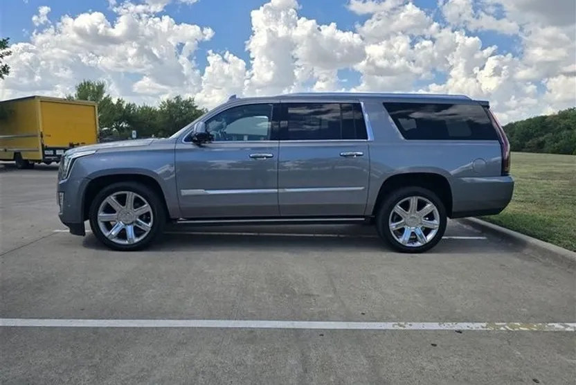 2018 Cadillac Escalade ESV Premium Luxury photo 1