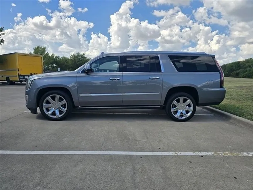 2018 Cadillac Escalade ESV Premium Luxury photo 1
