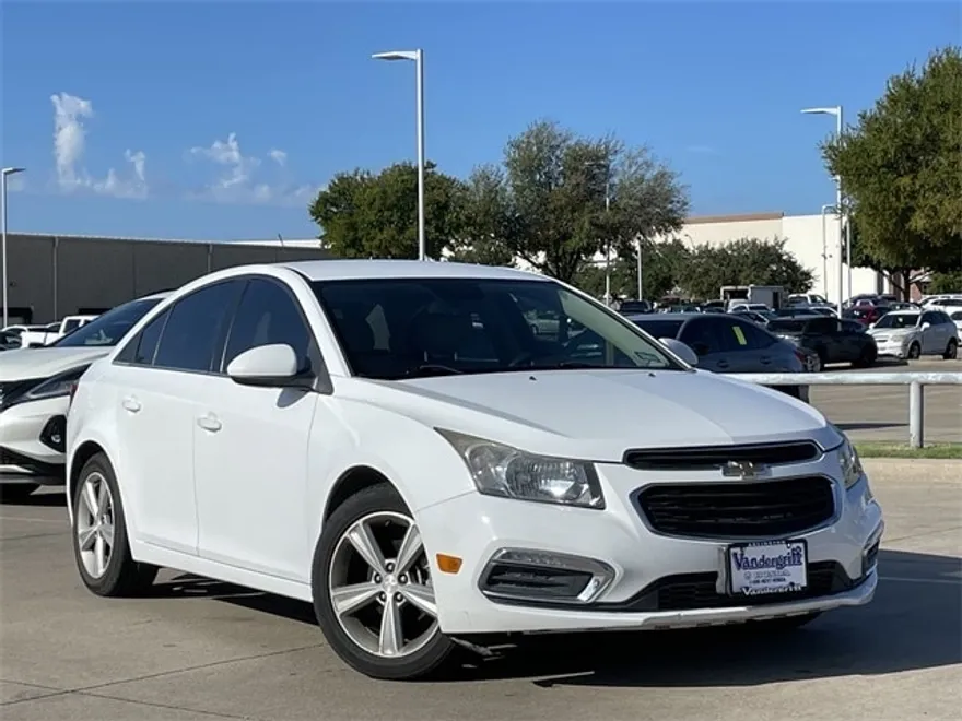 2015 Chevrolet Cruze photo 1