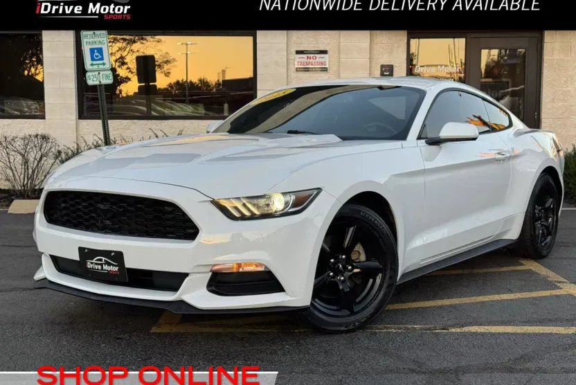 2015 Ford Mustang V6 photo 1