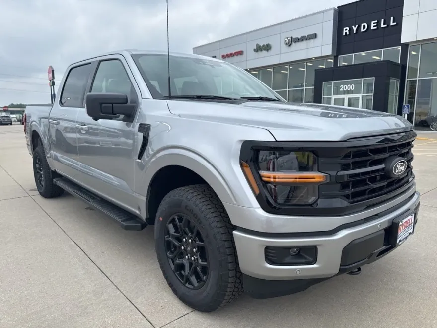 2025 Ford F-150 XLT photo 1