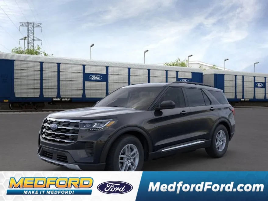 2025 Ford Explorer photo 1