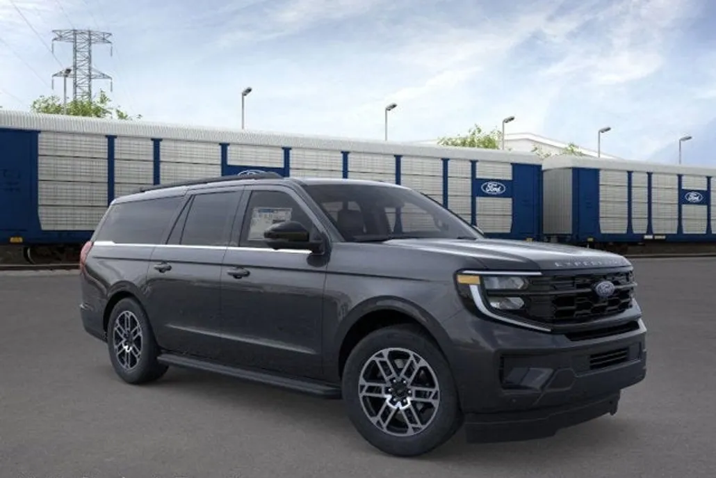 2025 Ford Expedition MAX photo 1